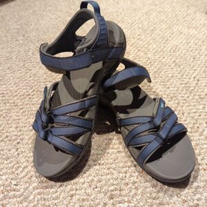 Teva Tirra Sandals Womens 8 Blue Gray Hiking Strappy Outdoor Gorpcore